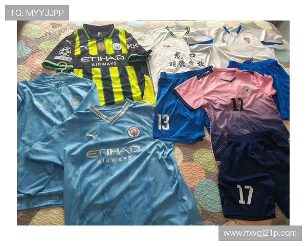 曼城第三球衣惊现银灰荧光绿风暴!百年传统美学遭颠覆 曼城第三球衣惊现银灰荧光绿风暴!百年传统美学遭颠覆